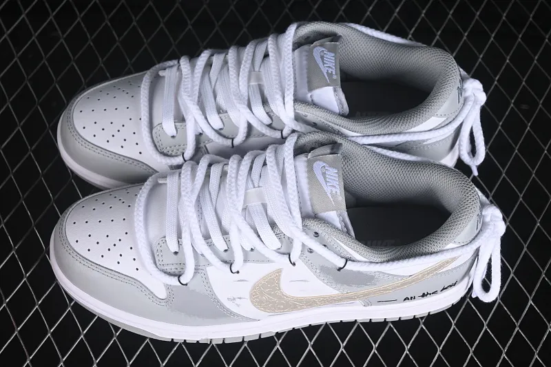 All categories Nk SB Dunk Series Nk SB Dunk Low High-end customized low-top sneakers Nike SB Dunk Low straps Anniversary high-end customized low-top casual sneakers HF5441-105